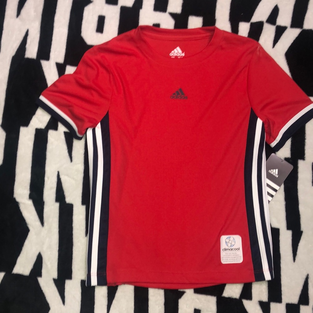 Boys shirt sleeve Adidas T-shirt.